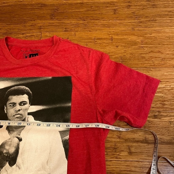 Aeropostale Red Muhammad Ali Boxer Graphic Crew neck Tee T-Shirt. Mens Small - Picture 6 of 8